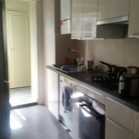 Mairie -appt 75m2 -3 Chbres Separees Ренн