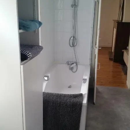 Mairie -appt 75m2 -3 Chbres Separees Апартаменты Ренн